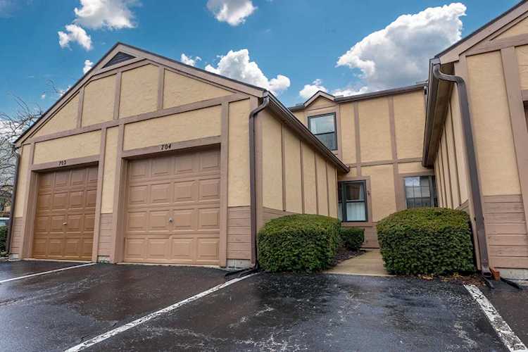 704 Michael View Court Worthington, OH 43085 | MLS 223002645 Photo 1