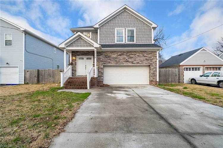 home for sale in Campostella Norfolk VA 23523 - MLS 10473337 Photo 1