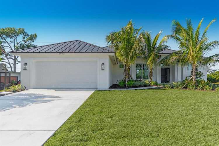 3972 SE W Fairway Stuart, FL 34997