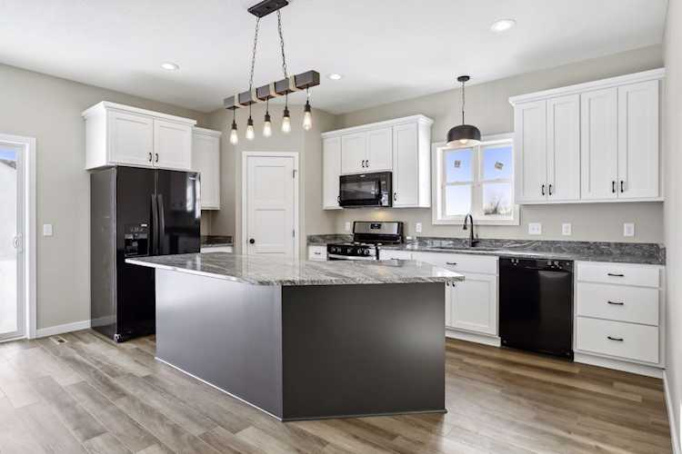 4838 Maple Street Rockford, MN 55373