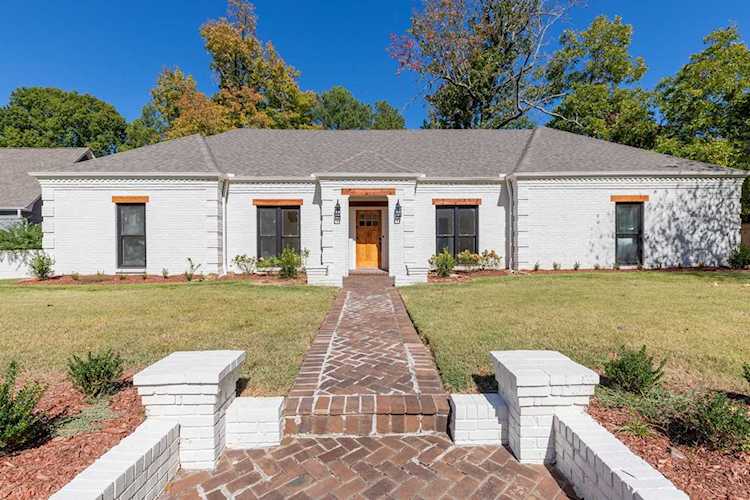 8404 Creek Bridge Dr Germantown, TN 38138 | MLS 10136109 Photo 1