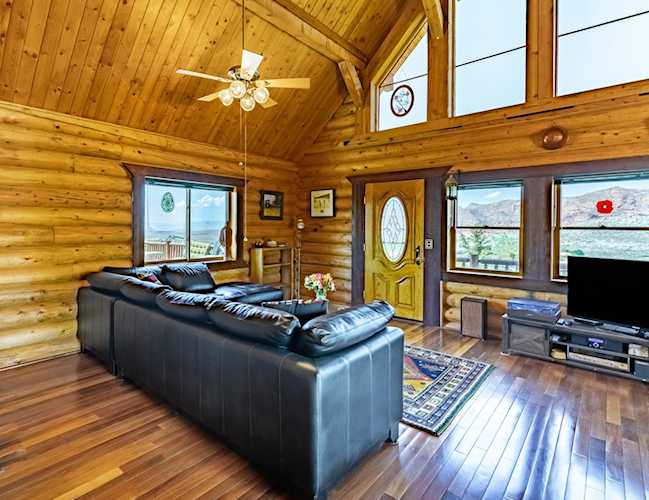 214 W Shinarump CIR Leeds, UT 84746