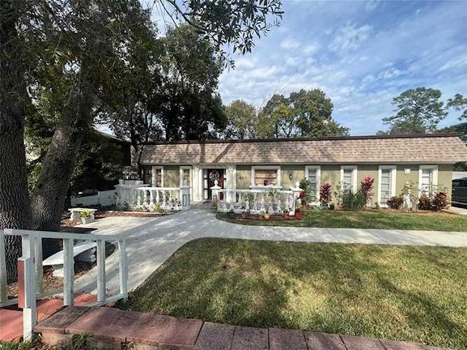 433 E Hillcrest St Altamonte Springs, FL 32701