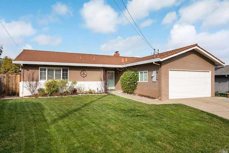 570 Thyme Place San Rafael, CA 94903 | MLS 323005752 Photo 1