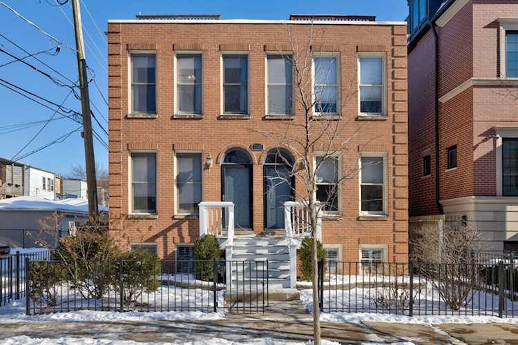3543 N Bosworth Ave #A Chicago, IL 60657