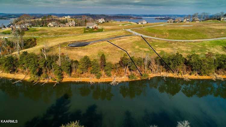 205 Admiral Ct Lenoir City, TN 37772