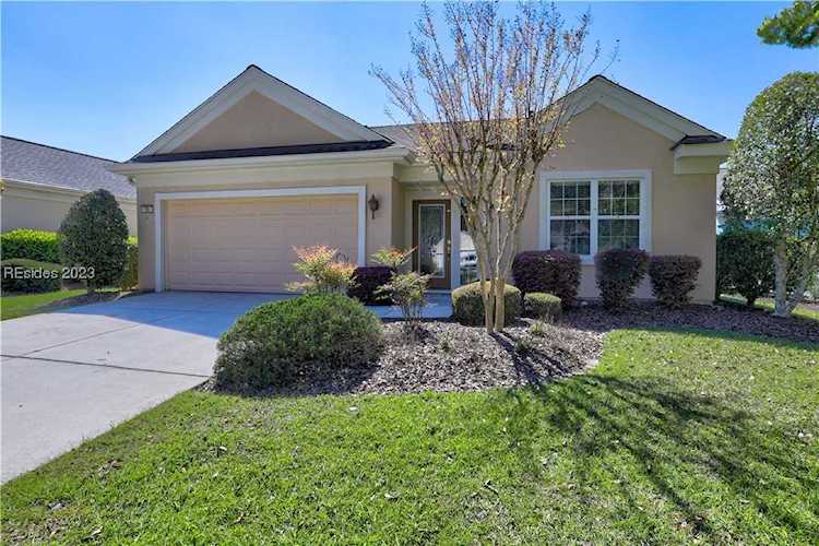 33 Sunbeam Dr Bluffton, SC 29909