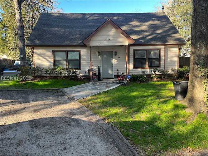 8 Mary Bs Ct Bluffton, SC 29910