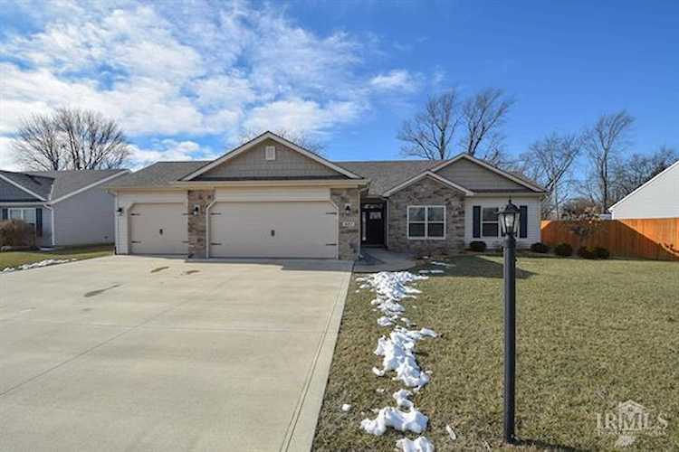 4413 N Emerald Pointe Way Muncie, IN 47304 | MLS 21904493 Photo 1