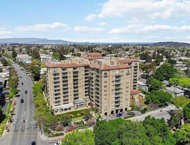 1 Baldwin Ave #203 San Mateo, CA 94401
