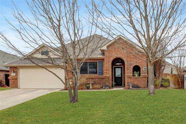 4017 Palomino Drive Benbrook, TX 76116
