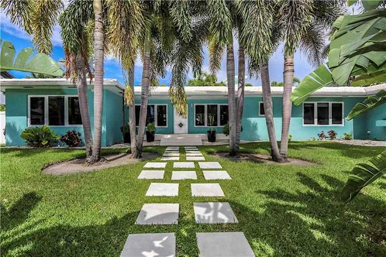 207 Royal Palm Dr Fort Lauderdale, FL 33301