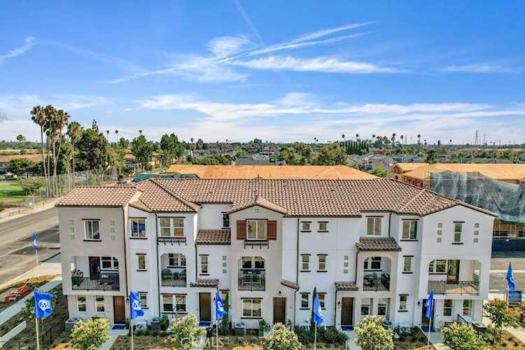 251 N Magnolia #4 Anaheim, CA 92801