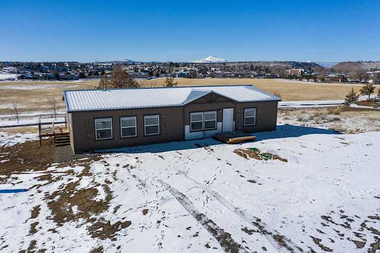 760 SE Grizzly Rd Madras, OR 97741