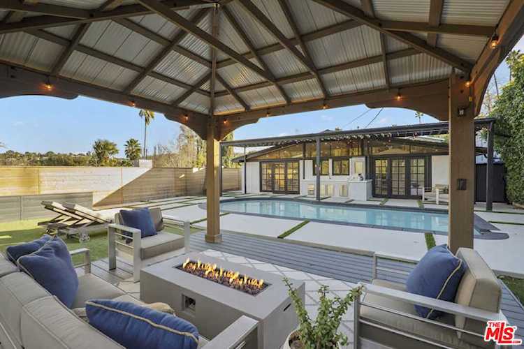 22253 N Flanco Rd Woodland Hills, CA 91364