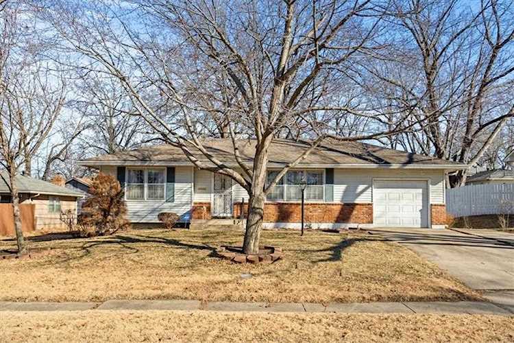 5107 Overton Ave Kansas City, MO 64133 | MLS 2419511 Photo 1