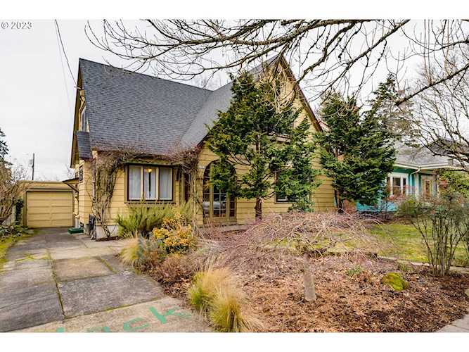 1053 SE 57th AVE Portland, OR 97215 | MLS 22240123 Photo 1