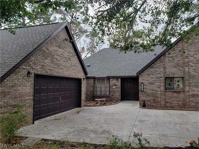 18787 Baseleg Ave North Fort Myers, FL 33917