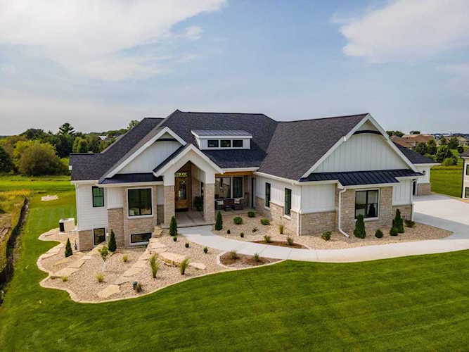 6635 Wagners Vineyard Tr Sun Prairie, WI 53590
