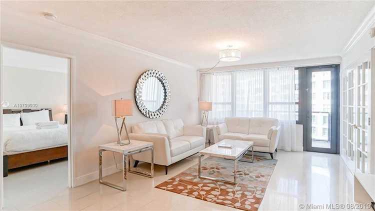 5225 Collins Ave #1417 Miami Beach, FL 33140