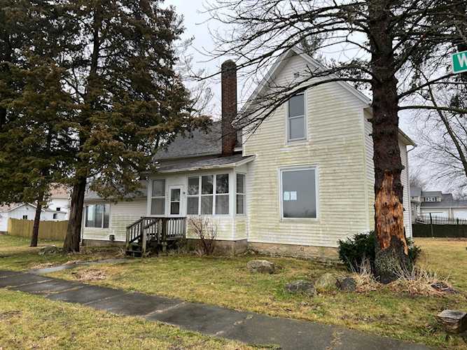 304 Washington St Maple Park, IL 60151