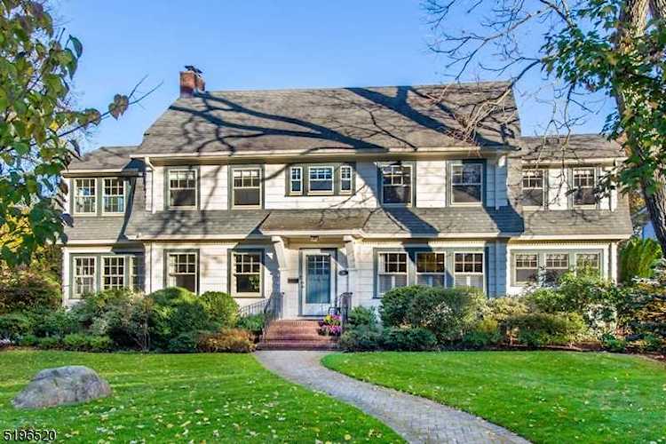 19 Waterbury Rd Montclair Twp., NJ 07043