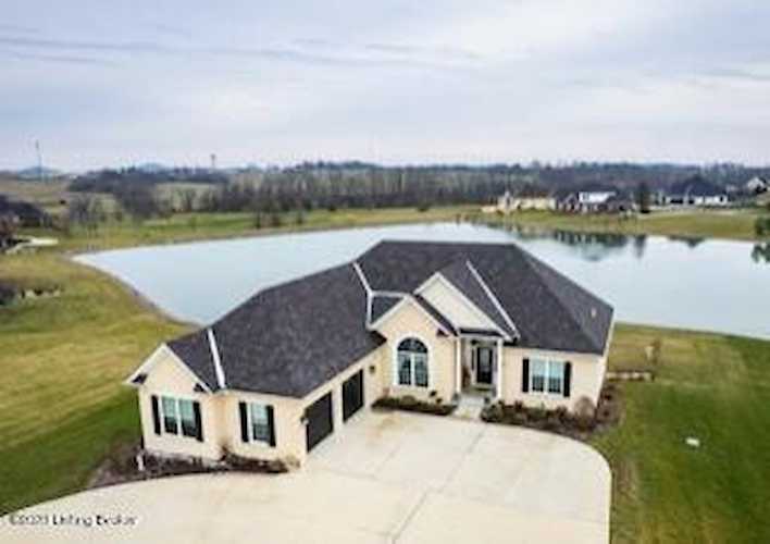 656 Fairway Dr Lebanon, KY 40033