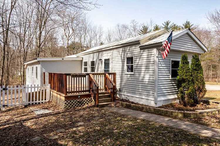 23 Hilton Ave Exeter, NH 03833