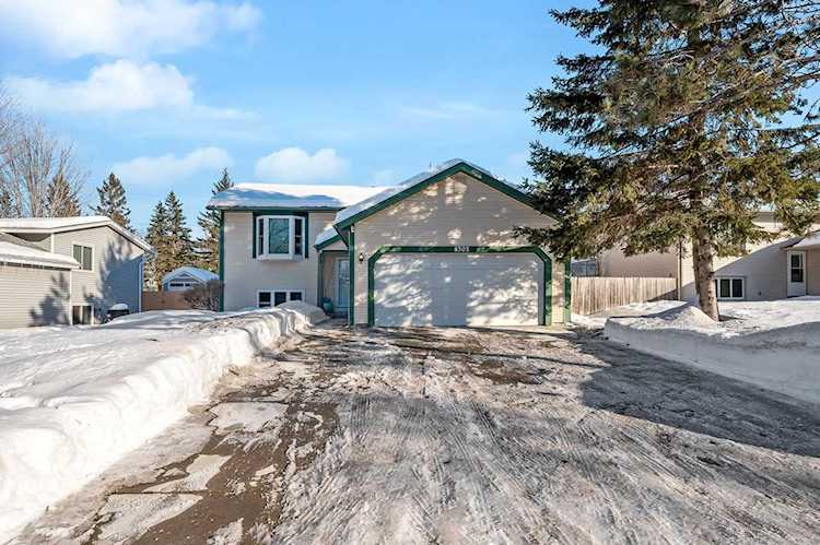 4302 Fox Ridge Road Eagan, MN 55122 | MLS 6329389 Photo 1