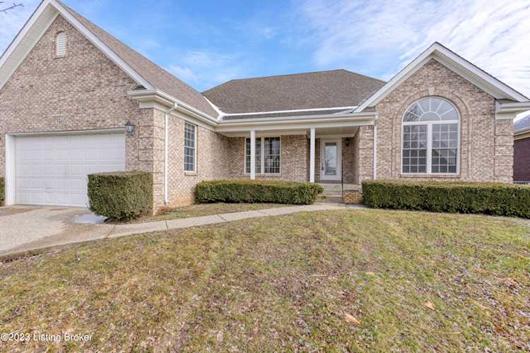 7903 Niemann Dr Louisville, KY 40291