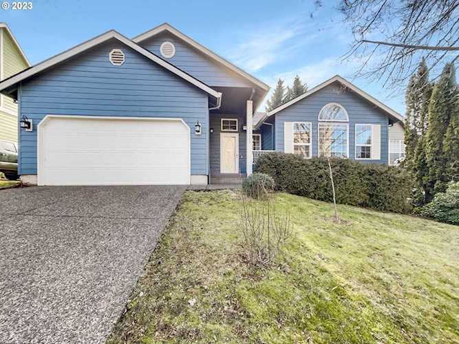 14166 SE Red Maple LN Clackamas, OR 97015