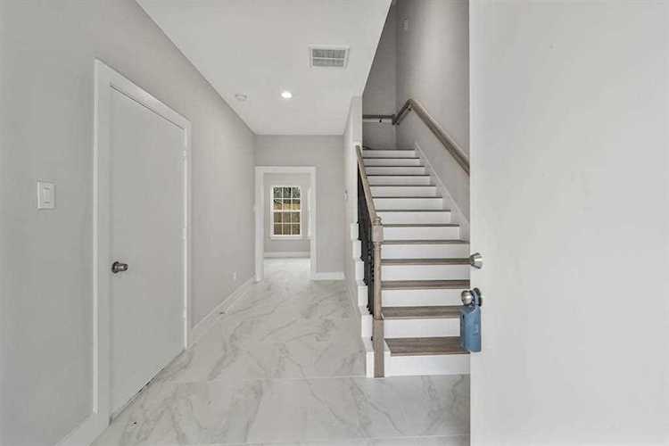 7818 De Priest St Houston, TX 77088
