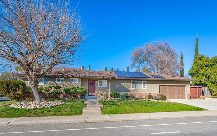 4401 Jan Drive Carmichael, CA 95608