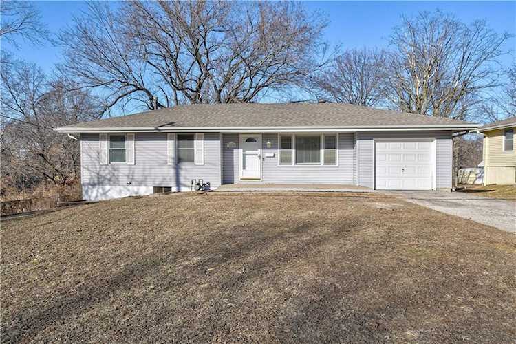 11400 E 37th St S Independence, MO 64052 | MLS 2417573 Photo 1
