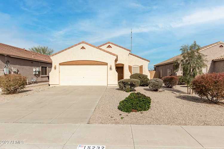 15232 W Shaw Butte Drive Surprise, AZ 85379