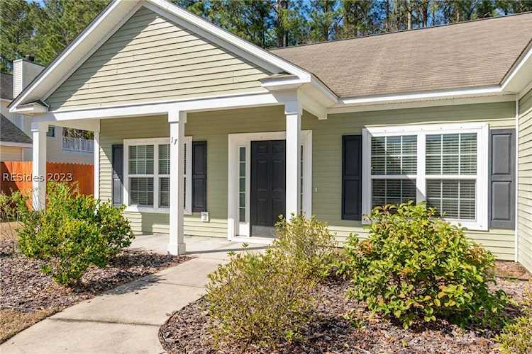 17 Savannah Oak Dr Bluffton, SC 29910