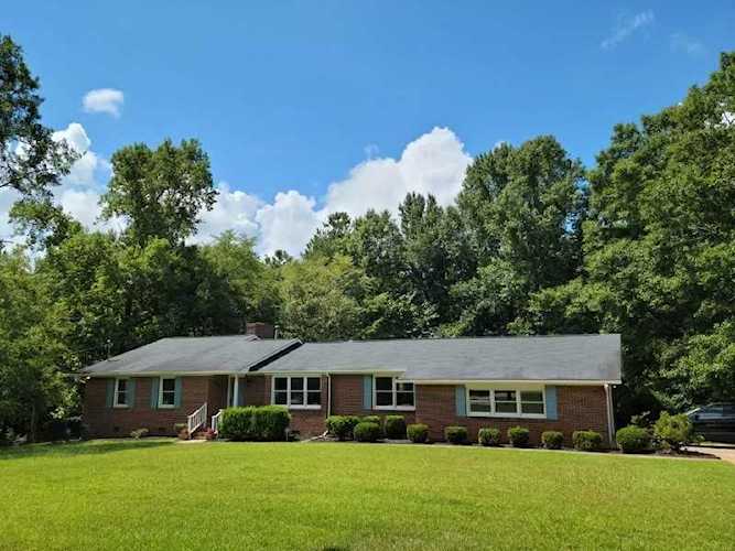 1305 Crawford Rd in Opelika, AL Photo 1