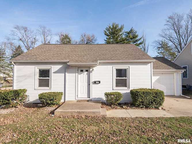 324 S Glen Ave Morton, IL 61550