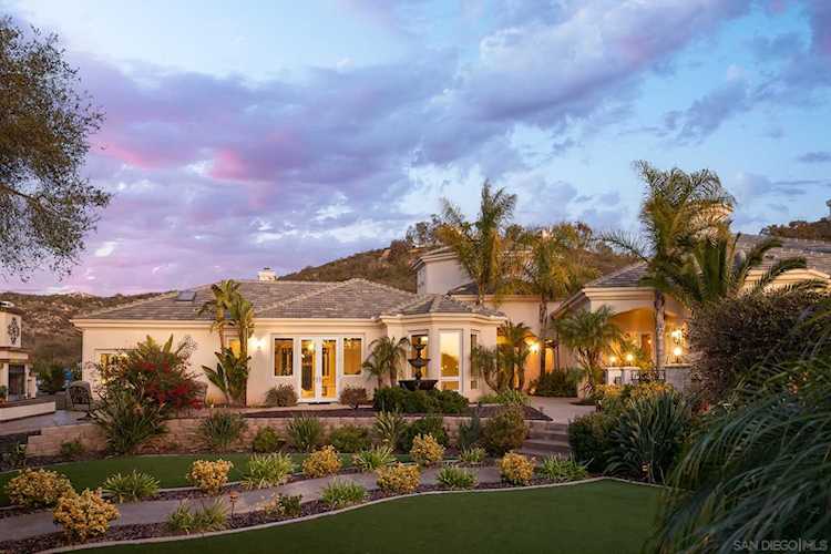 15530 Blue Crystal Trl Poway, CA 92064