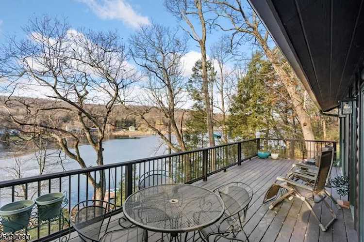 92 E Shore Trl Sandyston Twp., NJ 07826
