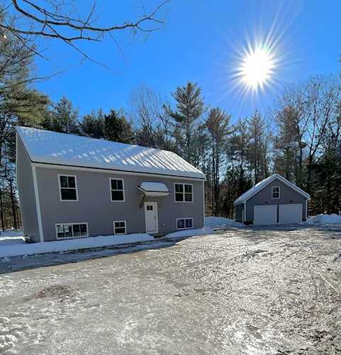 61 Callahan RdBuxtonME04093home for sale Photo 1