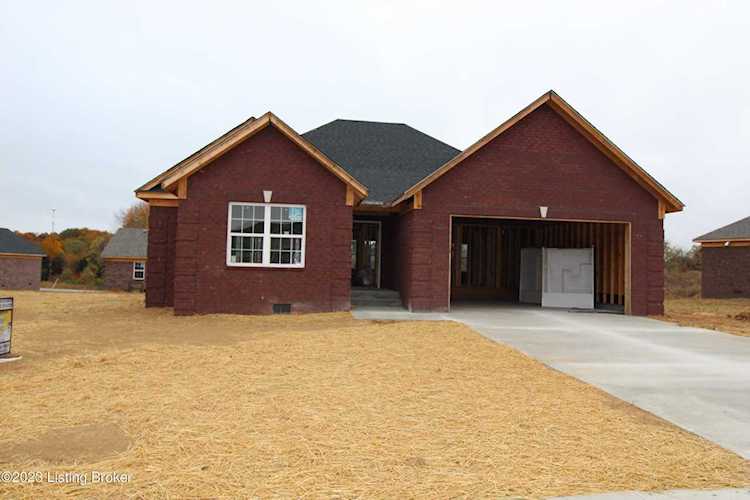 304 Oak Grove Dr Bardstown, KY 40004