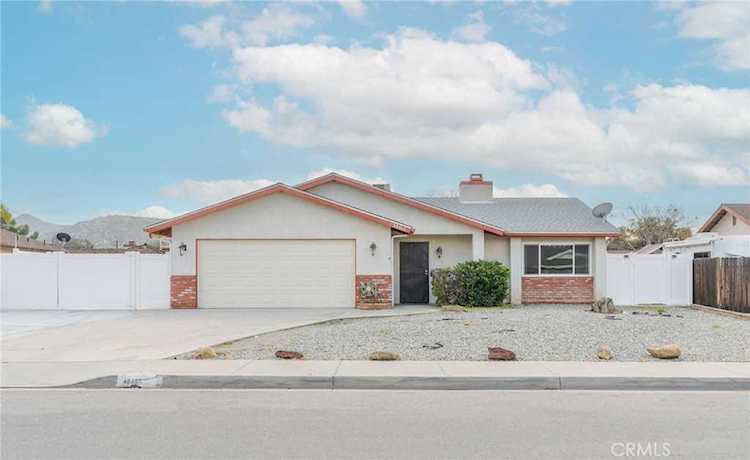 40465 Johnston Ave Hemet, CA 92544 | MLS SW23020167 Photo 1