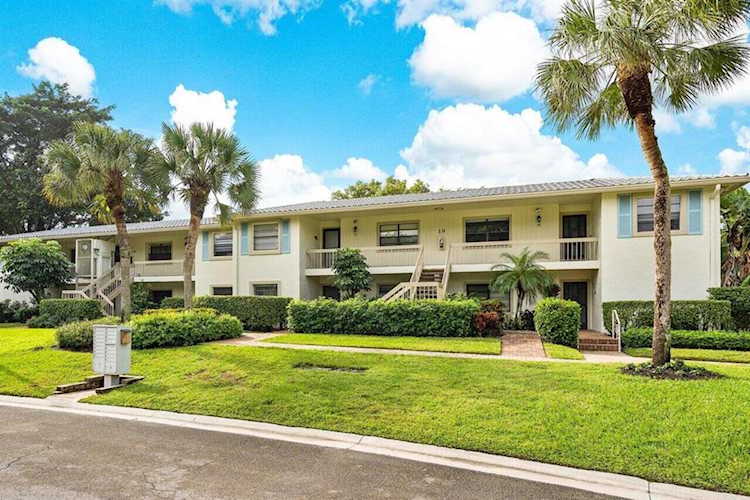 19 Westgate Lane #E Boynton Beach, FL 33436