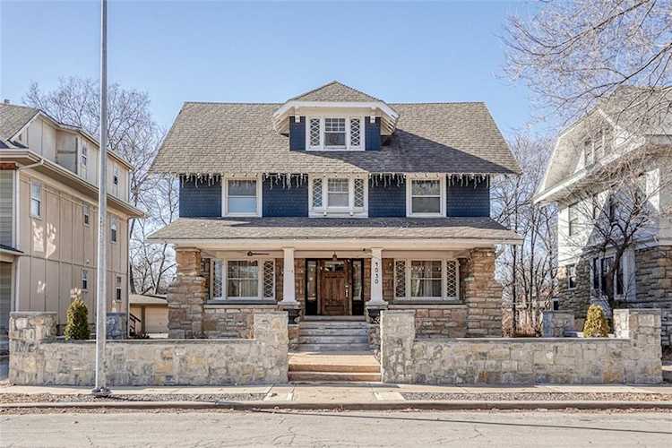 4030 Harrison St Kansas City, MO 64110