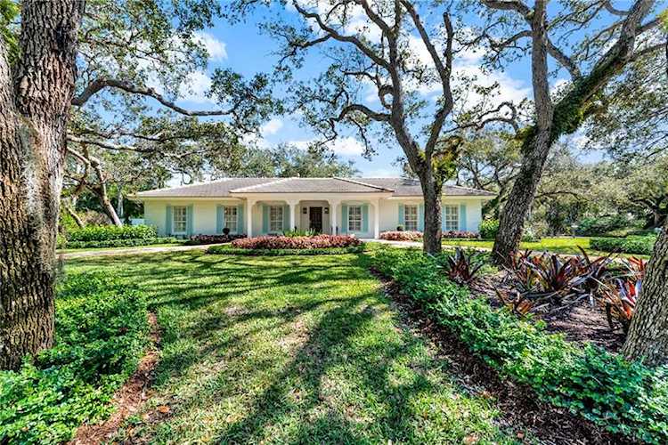 1742 Club Dr Vero Beach, FL 32963 | MLS 265970 Photo 1