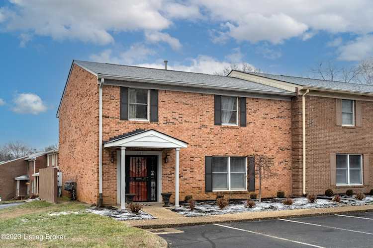 155 Gardiner Lake Rd Louisville, KY 40205 | MLS 1630242 Photo 1