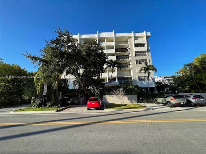 9300 Bay Harbor Ter #3C Bay Harbor Islands, FL 33154