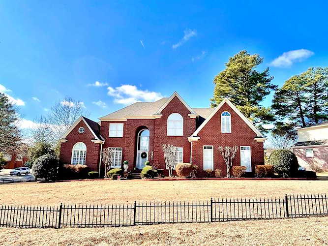 2941 Cotton Plant Dr Germantown, TN 38138
