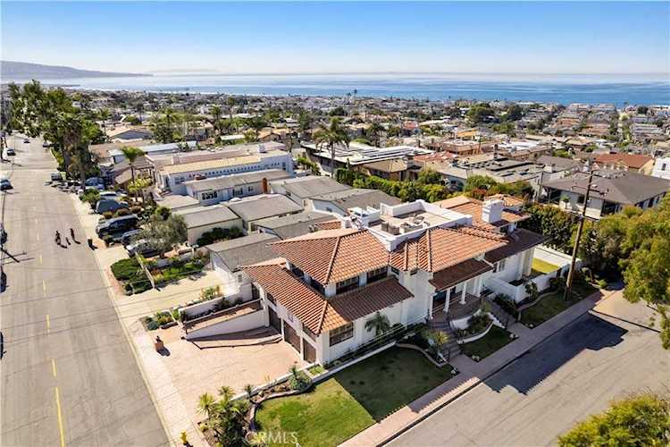 235 N Dianthus St Manhattan Beach, CA 90266